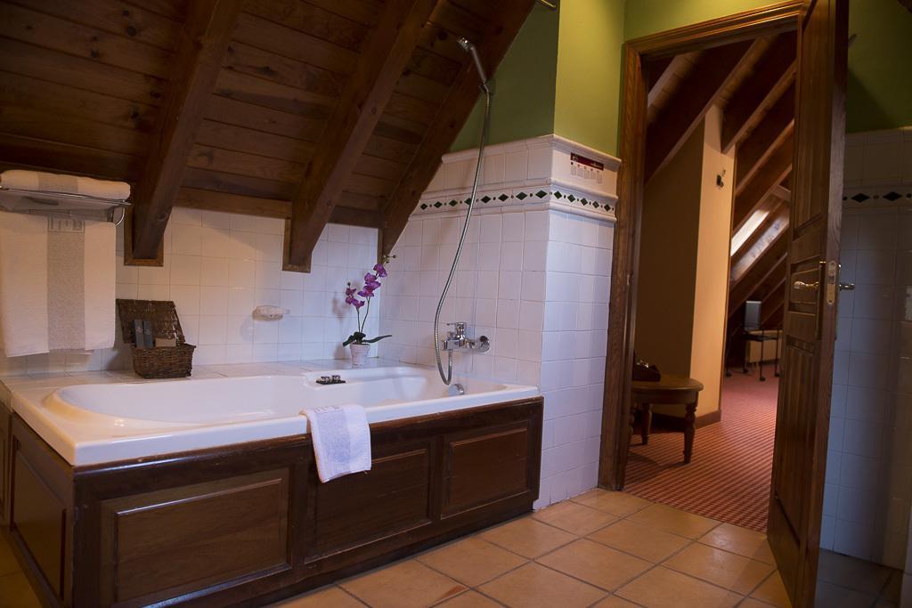 Hotel Chalet Bassibe Baqueira Beret Exterior photo