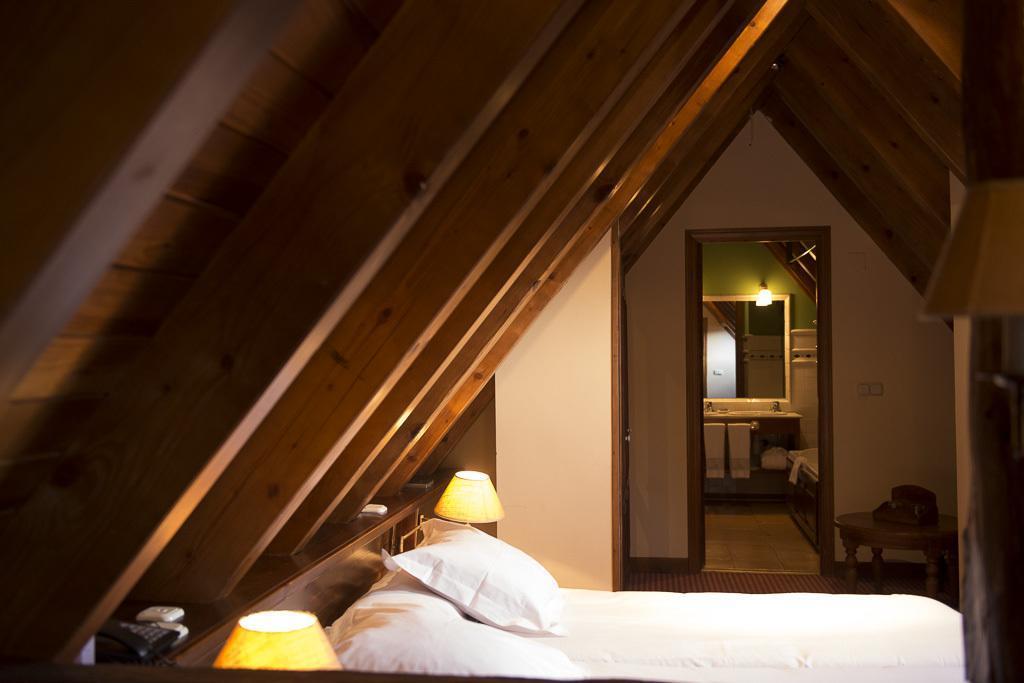 Hotel Chalet Bassibe Baqueira Beret Exterior photo