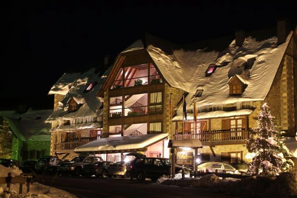 Hotel Chalet Bassibe Baqueira Beret Exterior photo